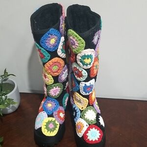 Vibrant Crochet Women's Winter Boots